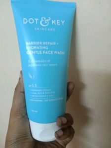 Dot &amp; Key Barrier Repair + Hydrating Face Wash