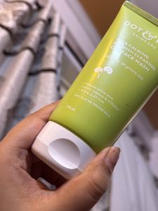 Dot &amp; Key Cica Face Wash