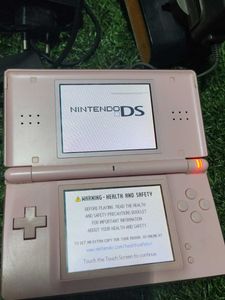Pink Nintendo DS Lite