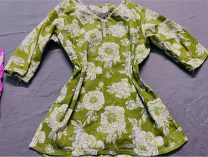 Colorful Women&#39;s Kurti  Set