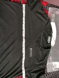 HUGO BOSS Men&#39;s Black Tshirt