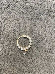 Dangling Diamond Noes Ring