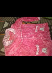 Women Muffler And Fut Shirt Top