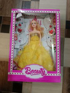Beautiful Doll Movable Hand