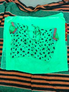 Floral Print Green Saree With Blouse