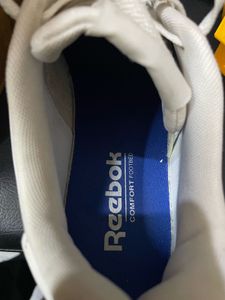 Reebok White Sneakers – UK9 – Used