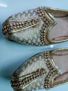 Golden Ethnic Mozari