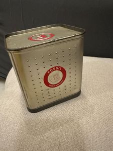 🕰️ Fossil Collectible Travel Clock – Never Used