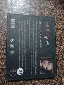 Huda Beauty 3D Eyeshadow Palette