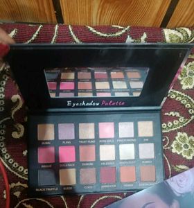 18-Color Eyeshadow Palette
