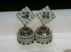 Stylish Jhumka Earrings