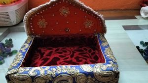 Homemade Sigasan For Laddu Gopal
