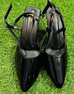 Black Heels - Luyshoe