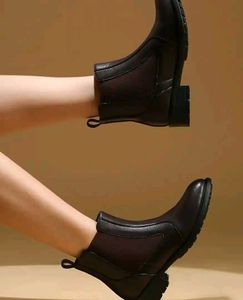 Stylish Brown Chelsea Boots