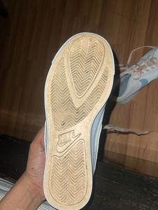 NIKE COURT ROYALS WOMEN
