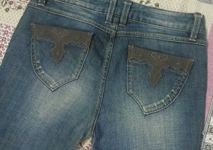 Embroidered Pocket Flare Jeans