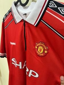 Beckham 1999 with Zip Man utd football jersey