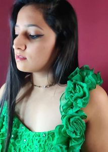 I M Selling Green Top