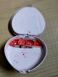 NYN Compact Powder