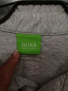HUGO BOSS Men&#39;s Grey Tshirt
