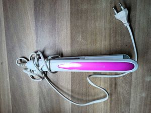 Kemei Hair Straightener - Pink &amp; White