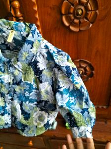 Floral Print Crop Shirt