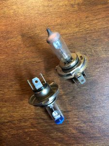 2 Halogin Bulb Only One Filament Burn Second Is Wo