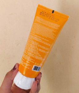 Dot &amp; Key Face Wash