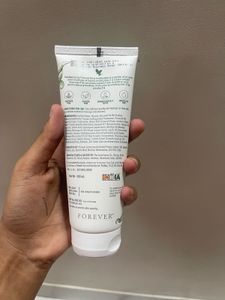 FOREVER TM RADIANCE MOISTURISER