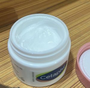 Cetaphil Day Cream- Face Moisturizer-include SPF15