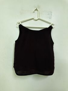 Elegant Sleeveless Blouse