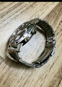 Men Black Analog Watch ⌚
