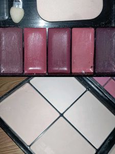 Eyeshadow &amp; Compact Palette