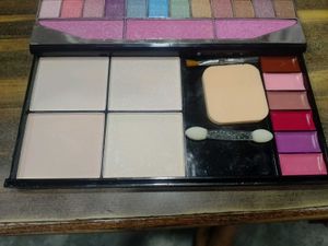 Make up kit