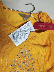 Anouk Kurta 💛