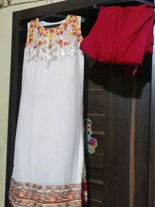 Sleeveless Kurti With Salwar