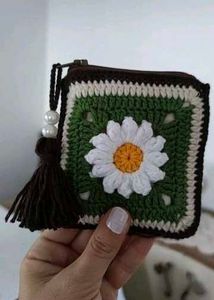 Crochet Daisy Wallet