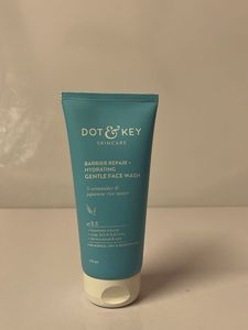 Dot &amp; Key Gentle Face Wash