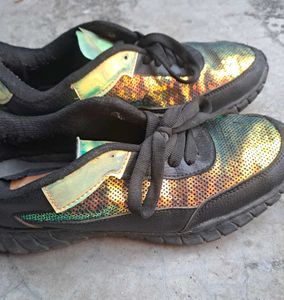 Women Sneaker/Shoes