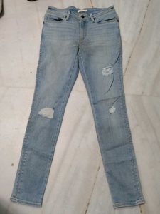 Levi's Ripped Skinny Jeans