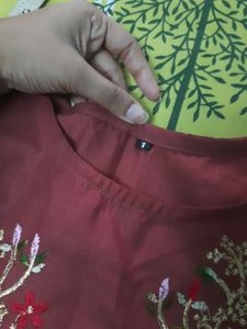 Beautiful Kurti of Maroon Shade Colour