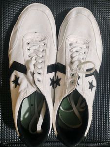Original Converse Shoes Size 11