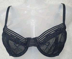 34 C Black Look
