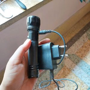 Jy-859 High Power Flashlight Torch &amp; Charger