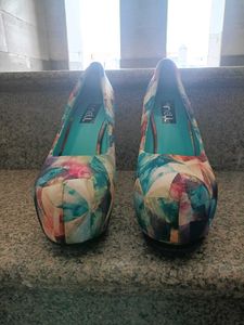 Geometric Print Platform Heels