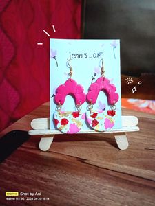 Sweet Petals Earrings 💗🌷