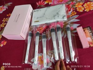 Praush beauty 16 Face And Eyes brush
