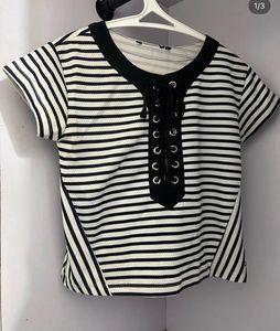 Nuon Striped Lace-Up T-Shirt