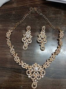 Elegant Rhinestone Necklace & Earring Set