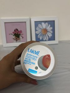 Lakme Peach Milk Moisturizer